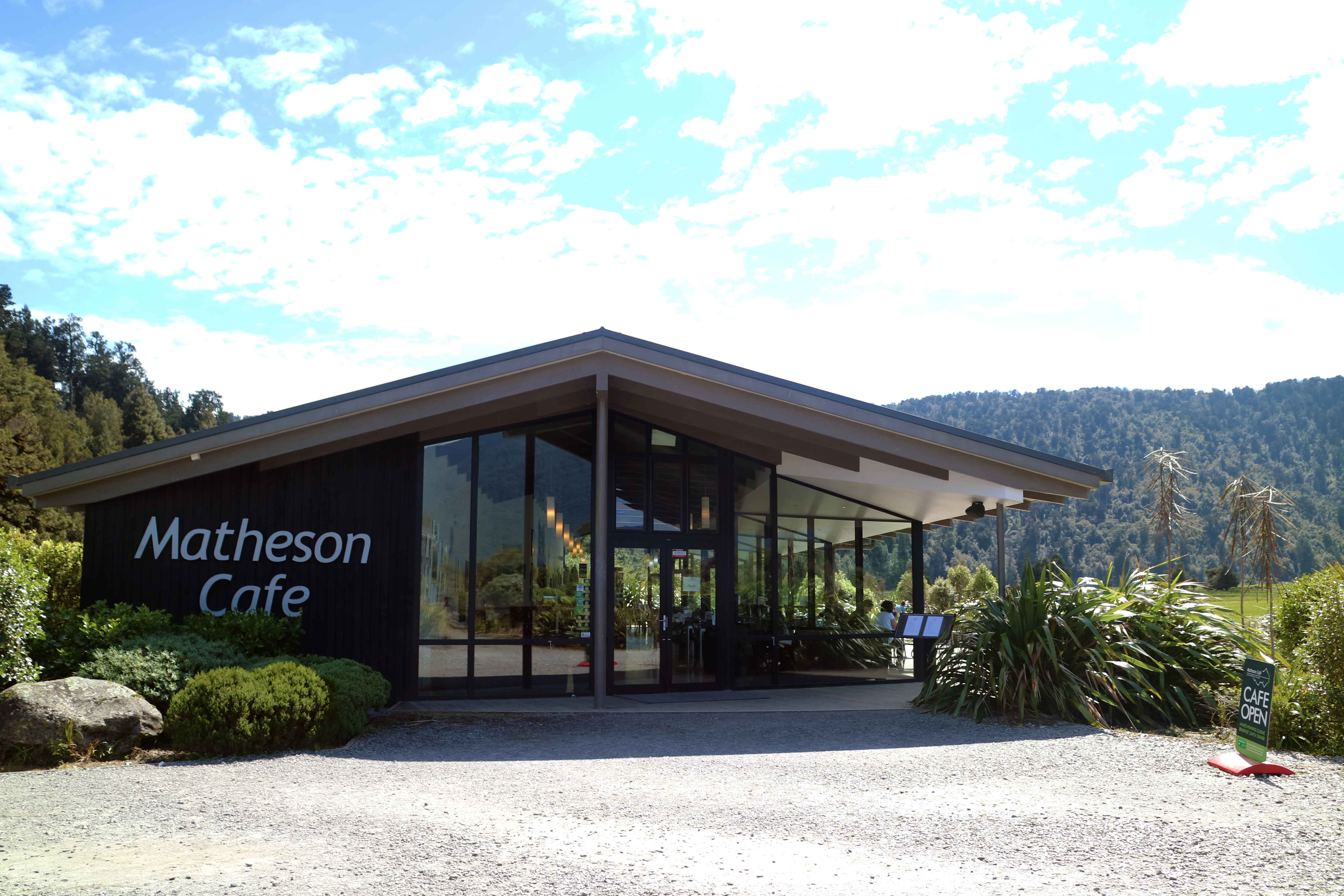 Lake-Matheson-Cafe