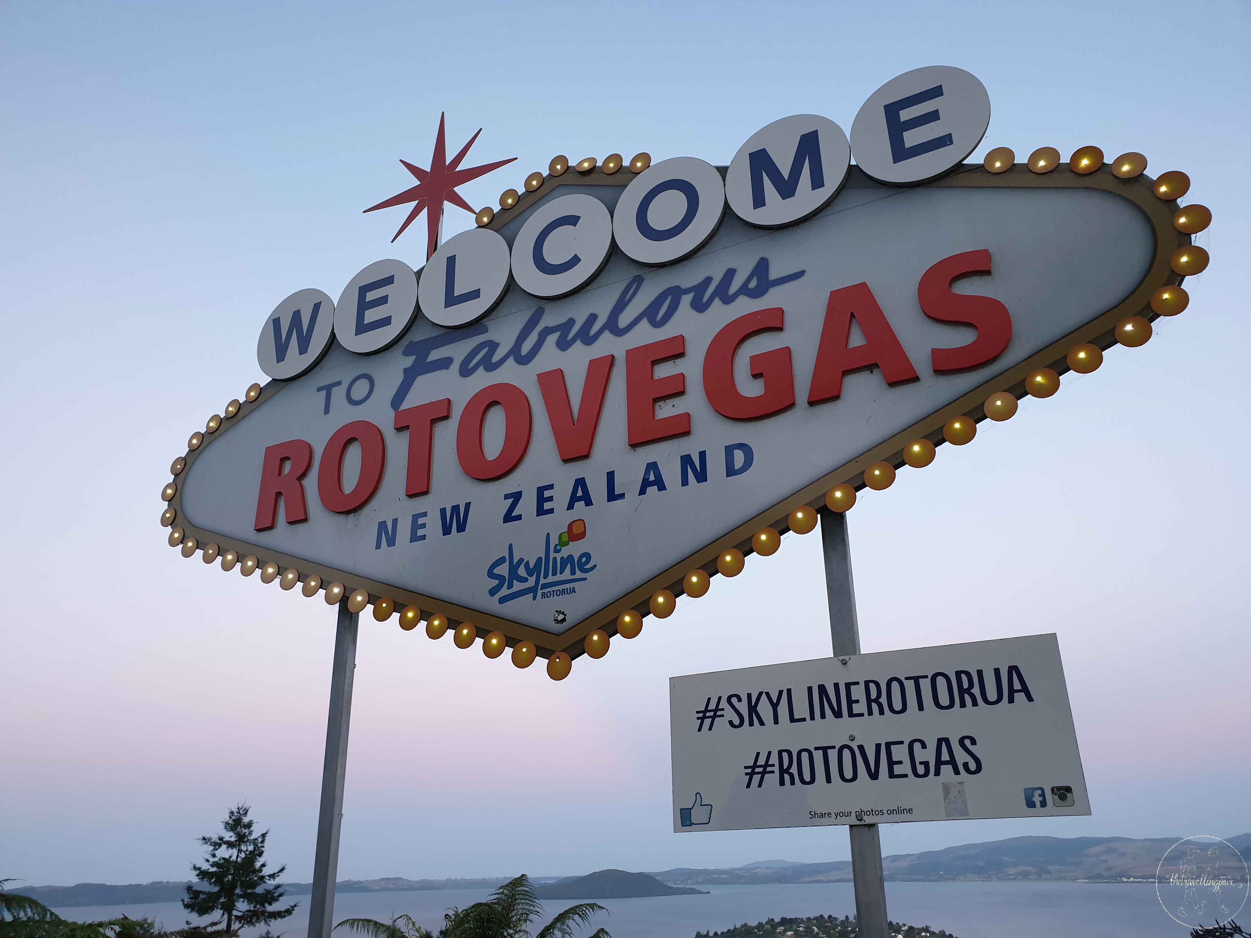 Rotovegas-sign-at-Skyline-Rotorua